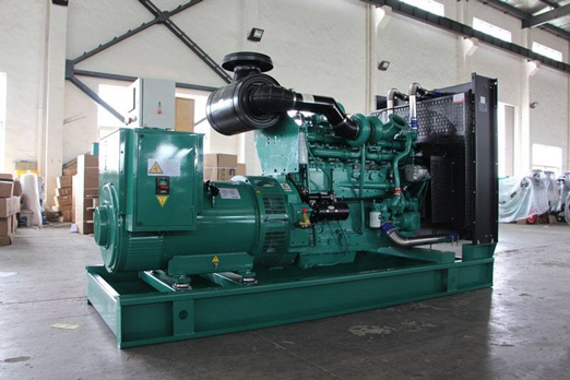 玛多320kw康明斯柴油发电车出租组图片 玛多320kw康明斯柴油发电车出租组图片